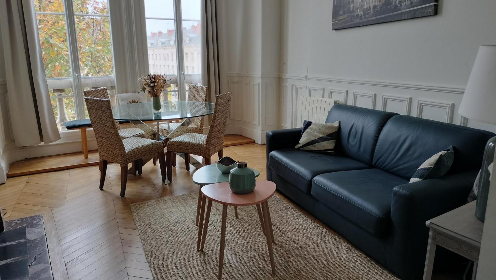 Appartement Avec Belle Vue Sur La Place Du Martroi Orleans Bagian luar foto